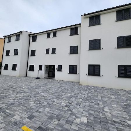 Apartmani M&L I M&J Malinska Eksteriør bilde